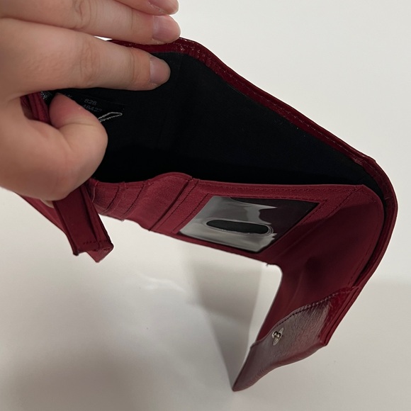 Wilsons Leather Billfold in Red Leather with snap closures and zip pockets - Picture 4 of 7